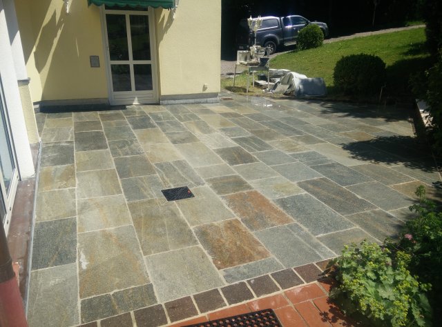 Luserner Gneis im Splittmörtel