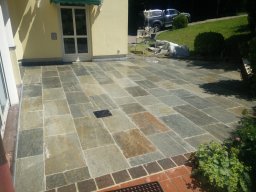 Luserner Gneis im Splittmörtel