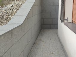 Mauerverkleidung in Granit